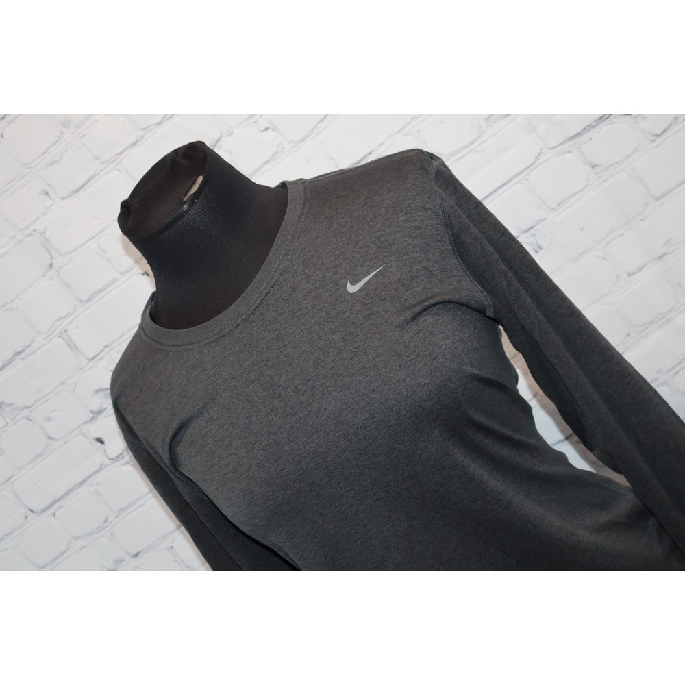 Nike Dri-FIT Long Sleeve Gym Shirt Women XL Gray Performance Workout